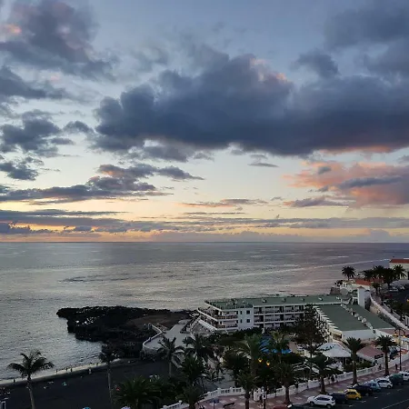 Apartmán Stunning Sunset View Beachfront !new! *
