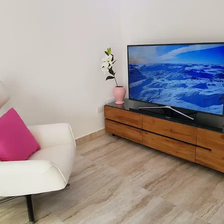 Stunning Sunset View Beachfront !new! Apartmán *